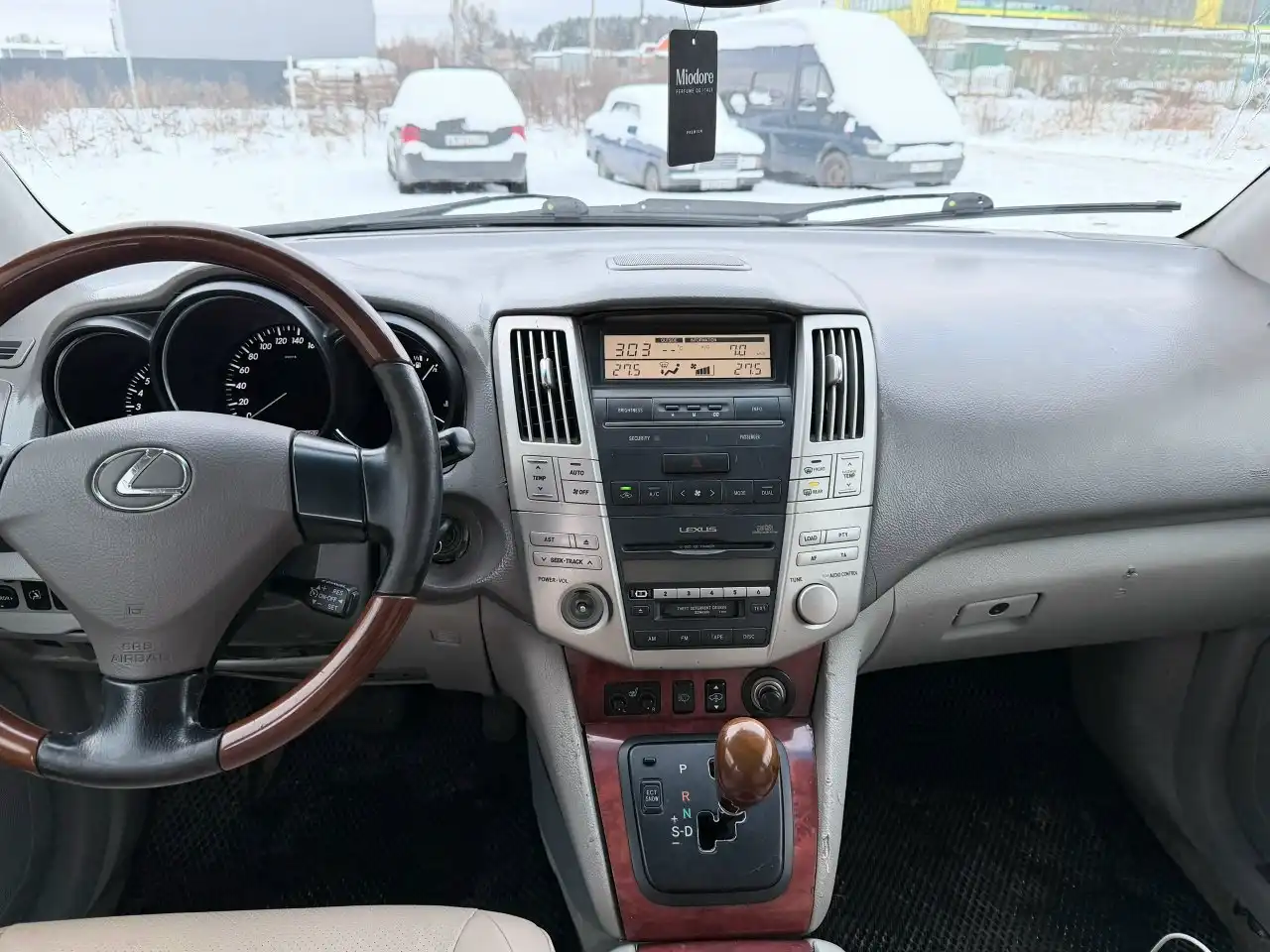 Lexus RX 300 2004 года в отличном состоянии
