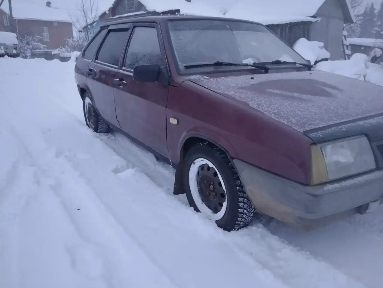 Автомобиль 2005 года с переваренными порогами - Авто в Ярославль