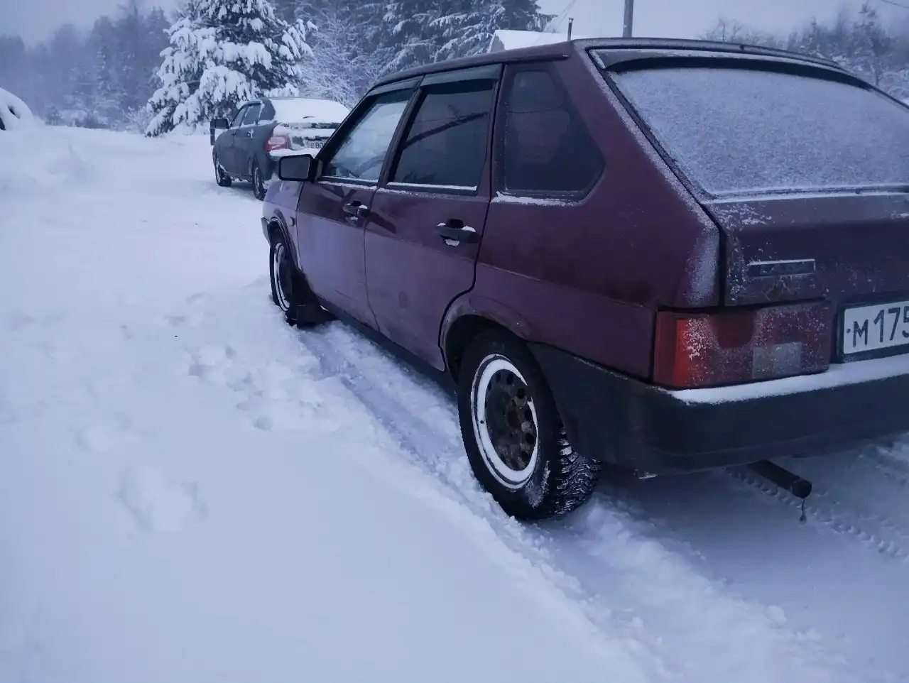 Автомобиль 2005 года с переваренными порогами - Авто в Ярославль