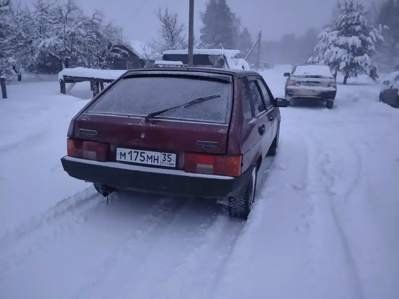 Автомобиль 2005 года с переваренными порогами - Авто в Ярославль