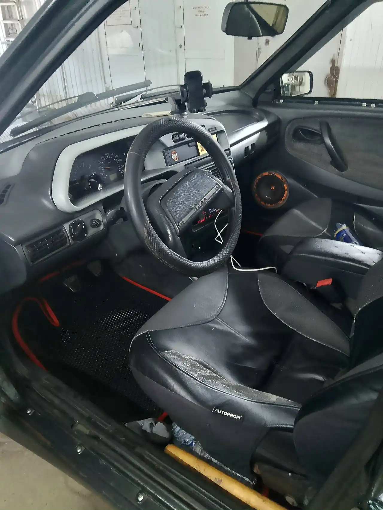 Продажа автомобиля 2006 года выпуска с зимней и летней резиной - Авто в Ярославль