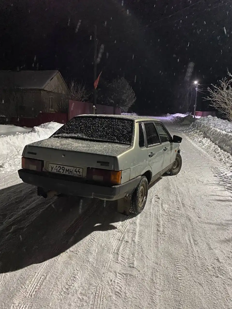 ВАЗ 21099 2000 года выпуска - Легковые автомобили (Авто) в Красное на Волге