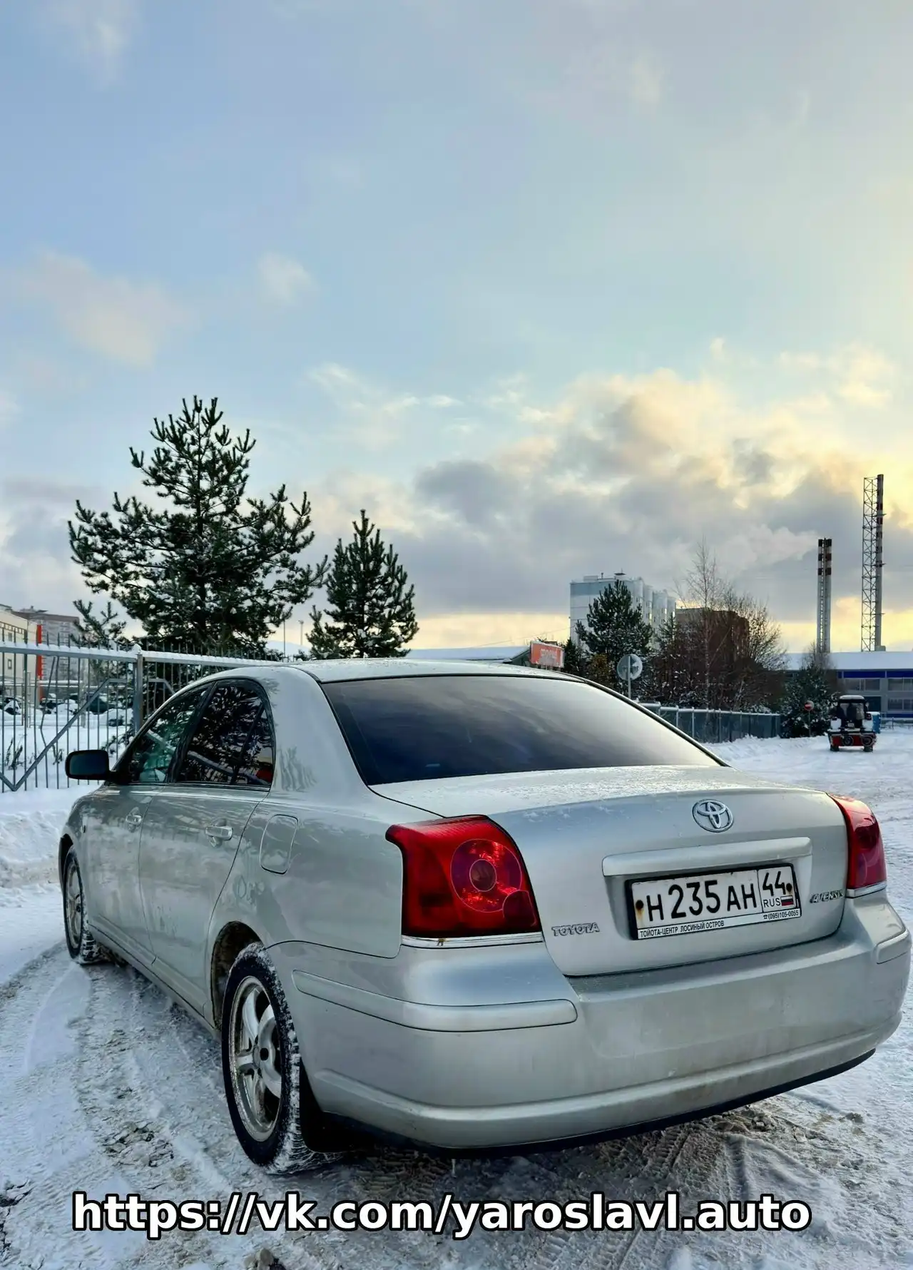 Toyota Avensis T250 1.8 бензин механика - Авто в Ярославль