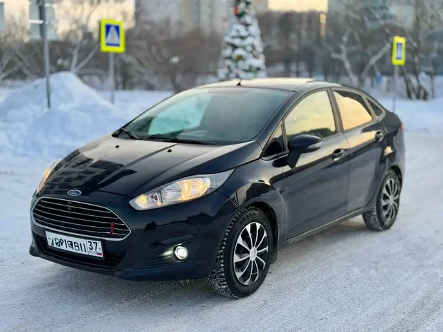 Ford Fiesta MK 6 2015 года в Иваново - Грузовики и фургоны в Иваново