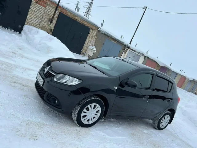 Продажа Renault Sandero 1.6 автомат 2010 года - Легковые автомобили в Ярославль