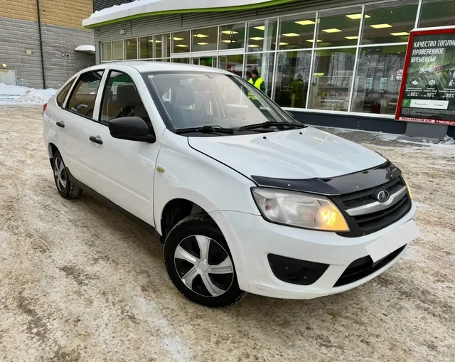 Продам Лада Гранта Лифтбек 2014 года - Авто в Владимир