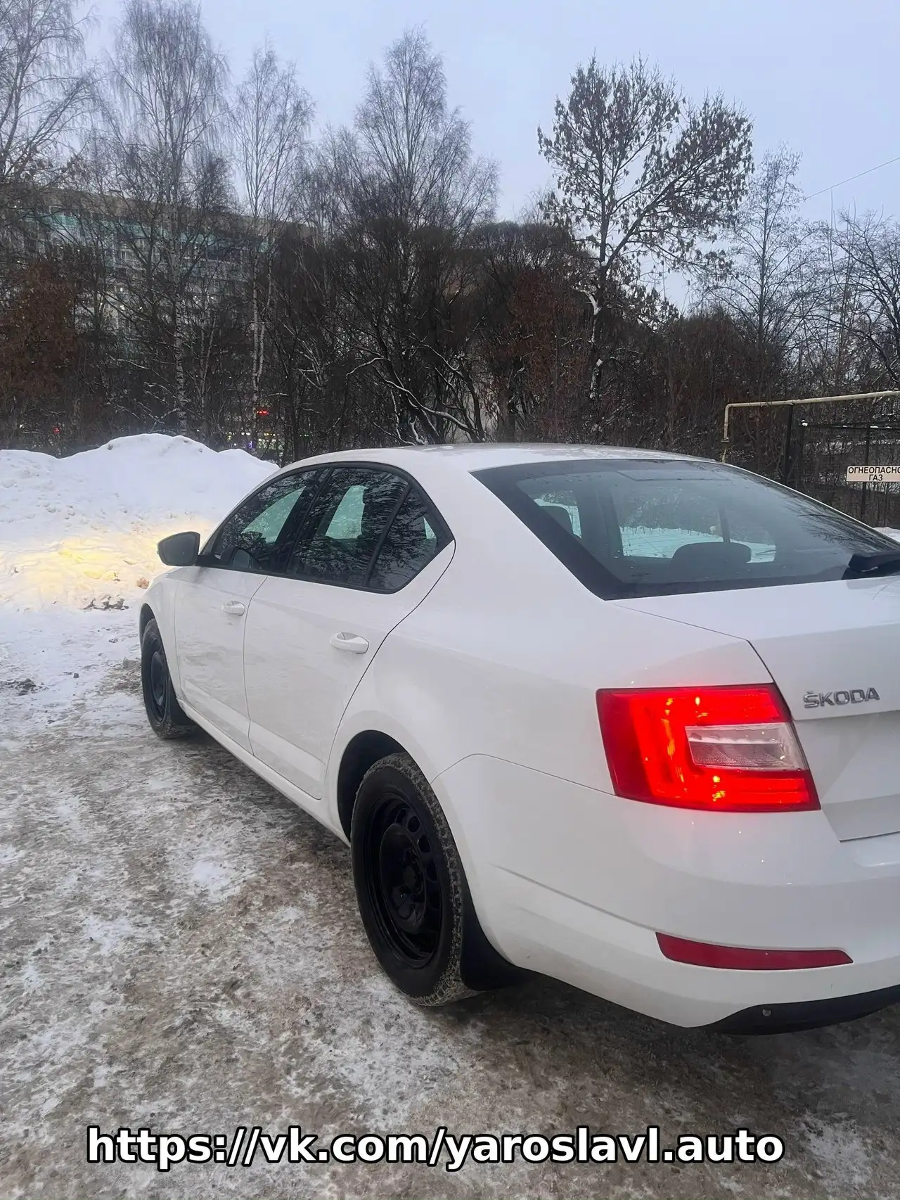 Продам автомобиль Toyota 2015 года с пробегом - Легковые автомобили (Авто) в Вологда