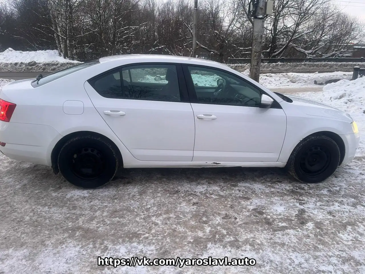 Продам автомобиль Toyota 2015 года с пробегом - Легковые автомобили (Авто) в Вологда