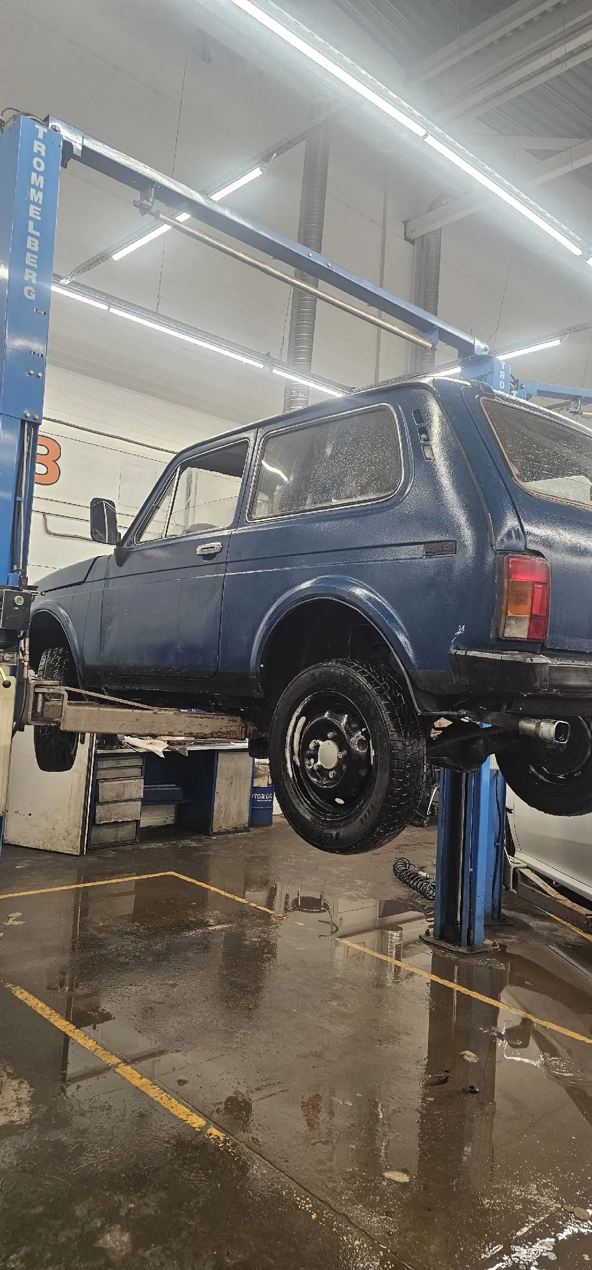 ВАЗ 21213 1998 года, пробег не указан, ходовая требует ремонта - Авто в Кохма