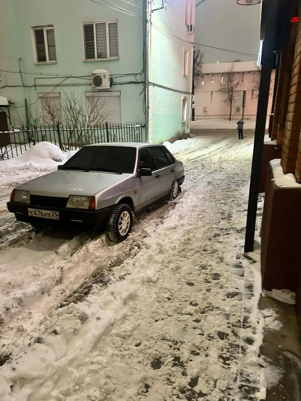 Продажа ВАЗ 21099 2003 года, цвет снежная королева - Легковые автомобили (Авто) в Ярославль