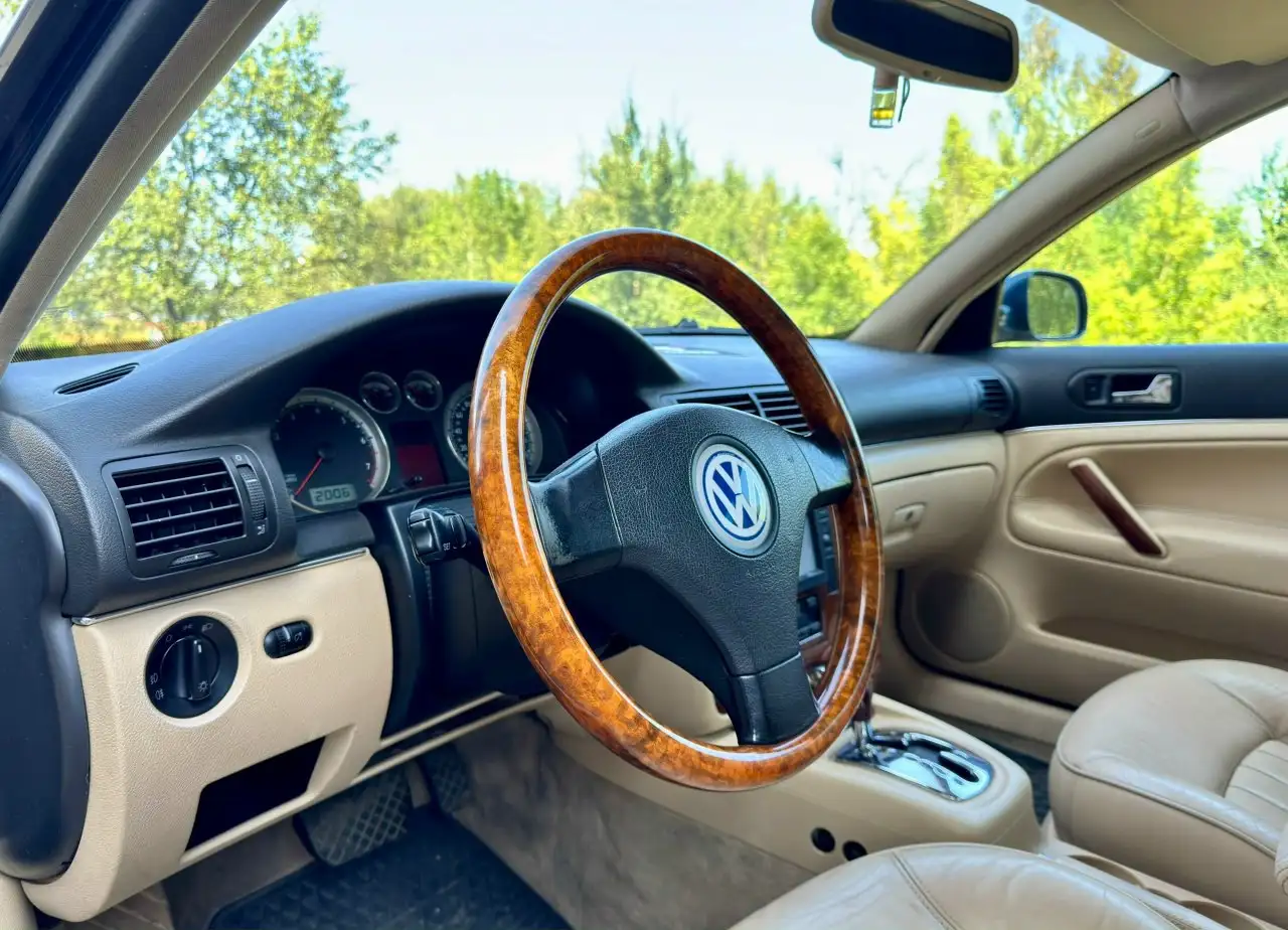 Volkswagen Passat B5 W8 4.0 4WD 2002 года - Легковые автомобили (Авто) в Ярославль