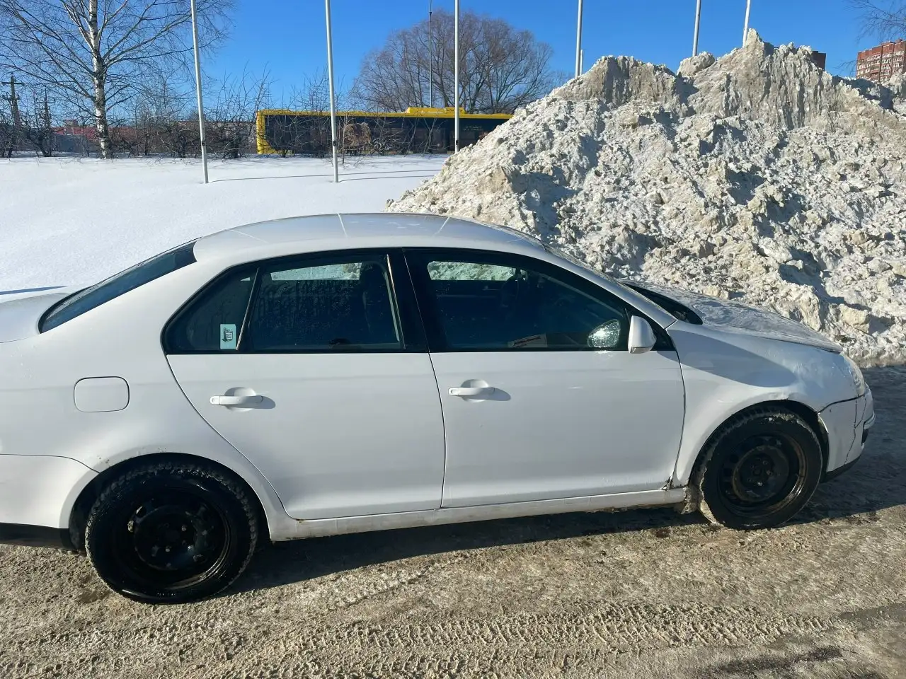 Volkswagen Jetta V 2010 года - Авто в Ярославль