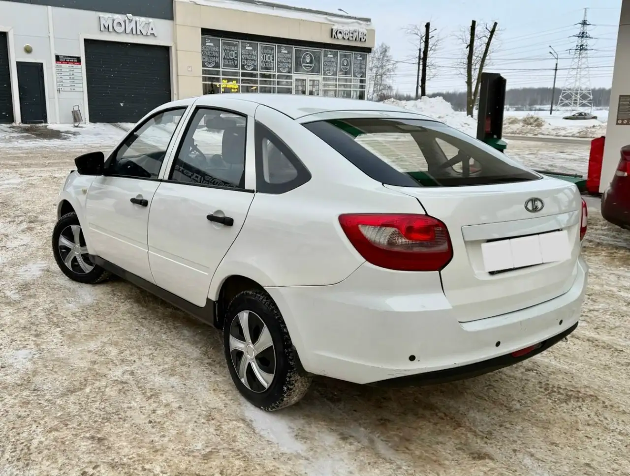 Лада Гранта лифтбек 2014 года - Легковые автомобили (Авто) в Владимир