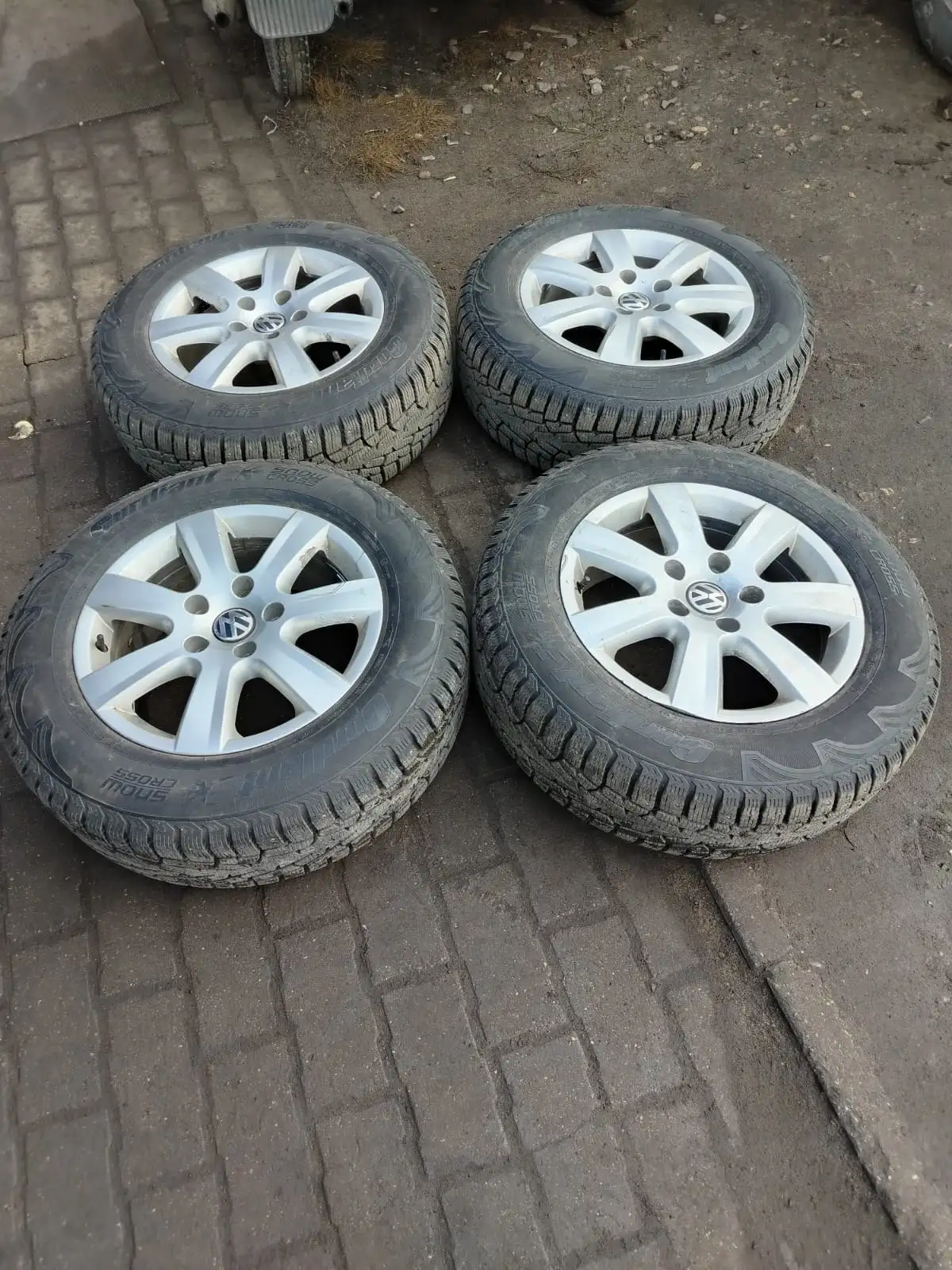 Шины Cordiant 235/65R17 на дисках зимние - Шины и диски (Авто) в Ярославль