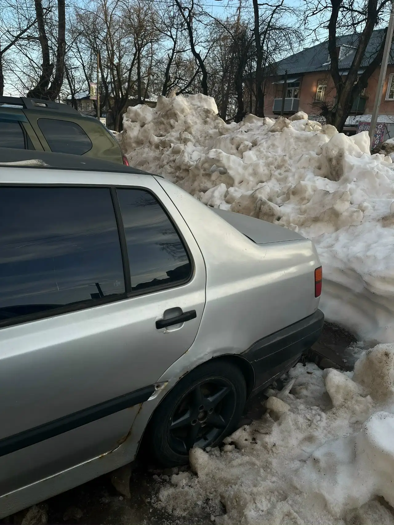 Volkswagen Vento 1995 года в Нерехте - Авто в Нерехта