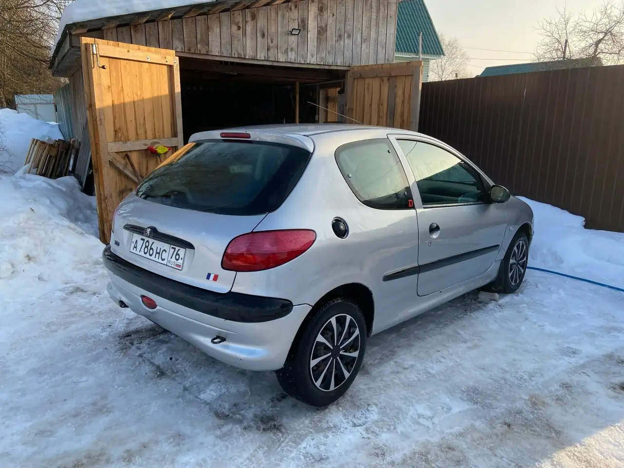 Продажа автомобиля Пежо 206 2001 года - Легковые автомобили (Авто) в Любим