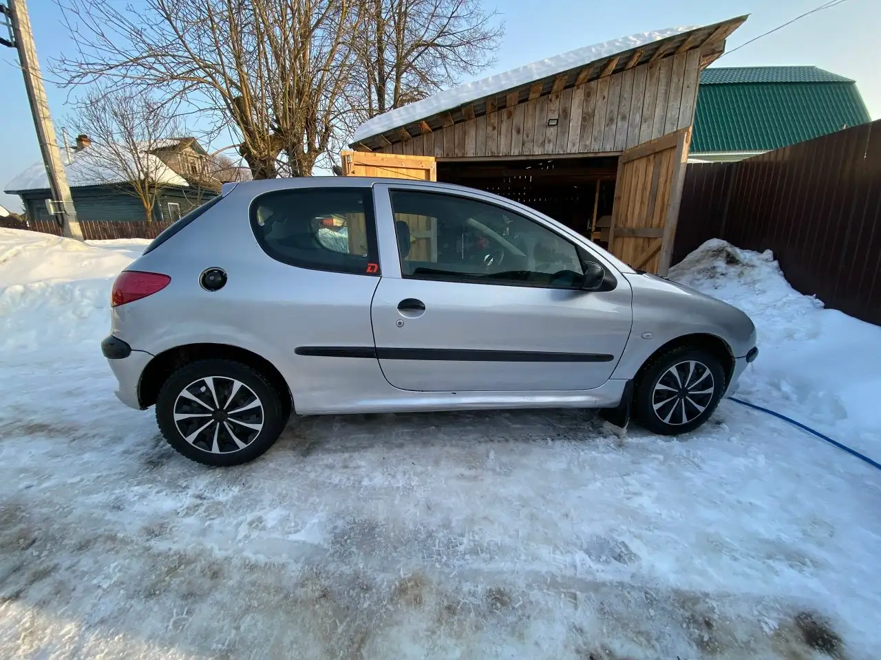 Продажа автомобиля Пежо 206 2001 года - Легковые автомобили (Авто) в Любим