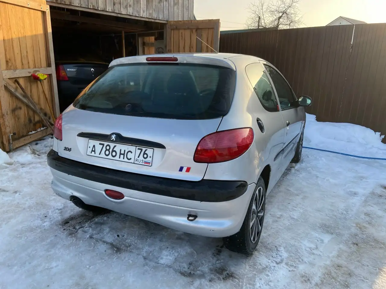 Продажа автомобиля Пежо 206 2001 года - Легковые автомобили (Авто) в Любим