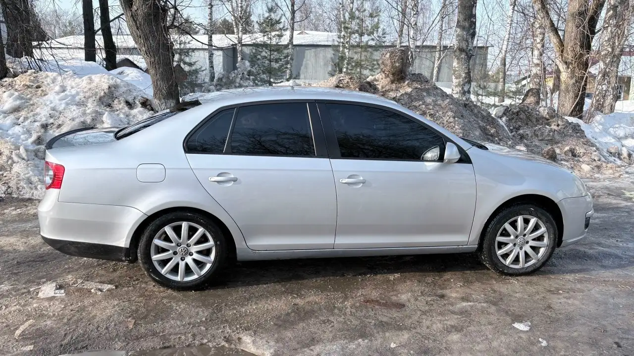 Volkswagen Jetta 2010 года - Легковые автомобили (Авто) в Кострома