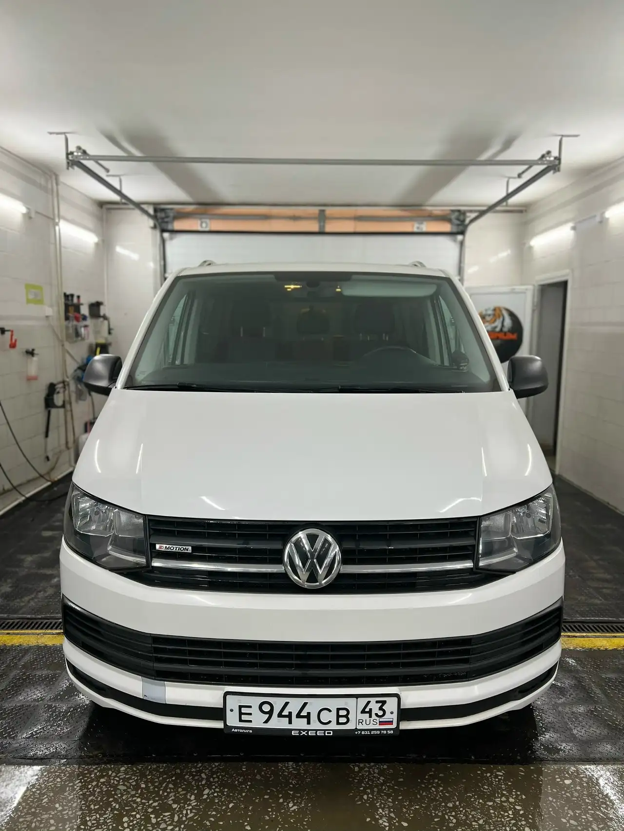 VOLKSWAGEN CARAVELLE 2016 года - Авто в Киров