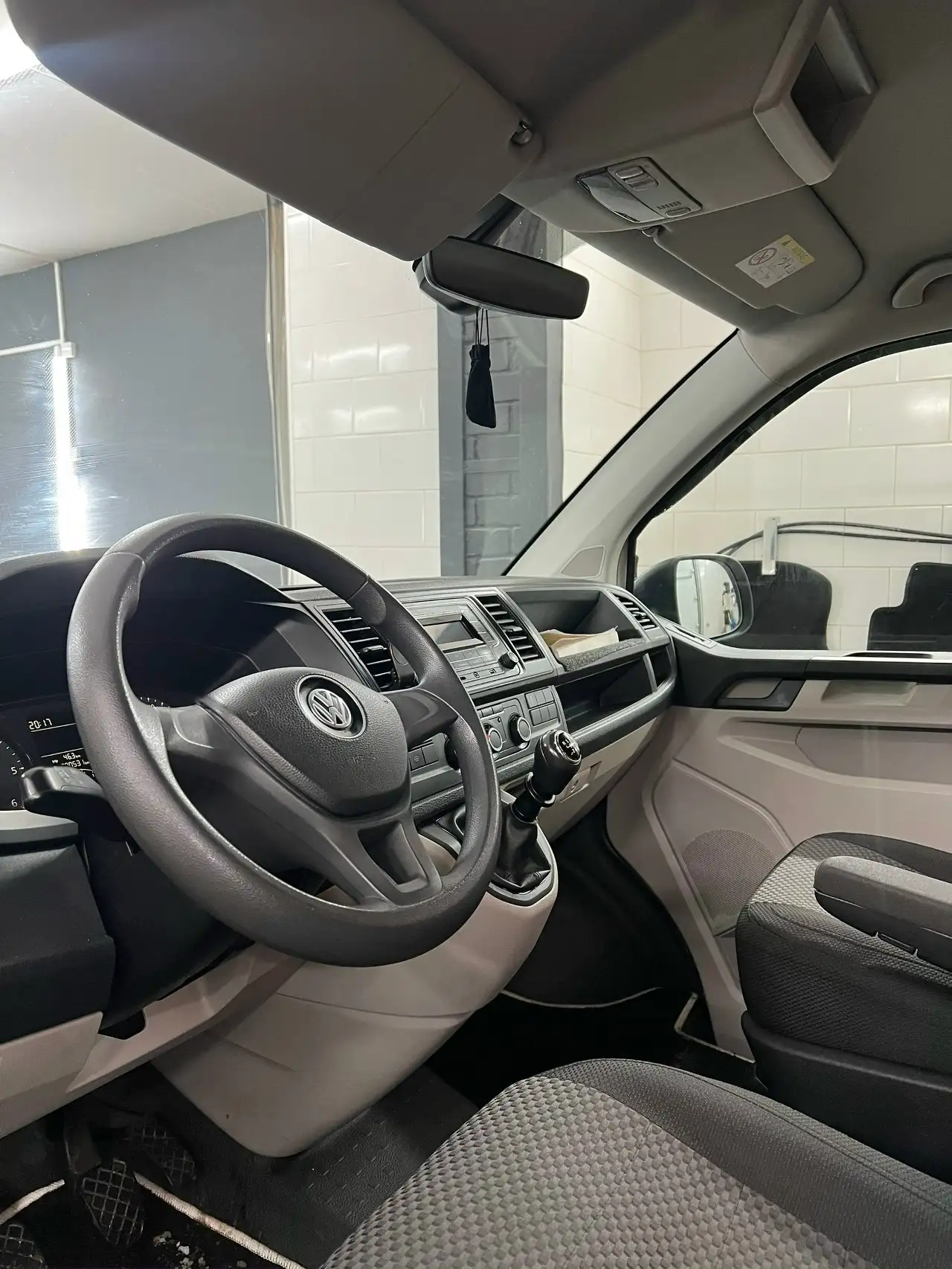 VOLKSWAGEN CARAVELLE 2016 года - Авто в Киров