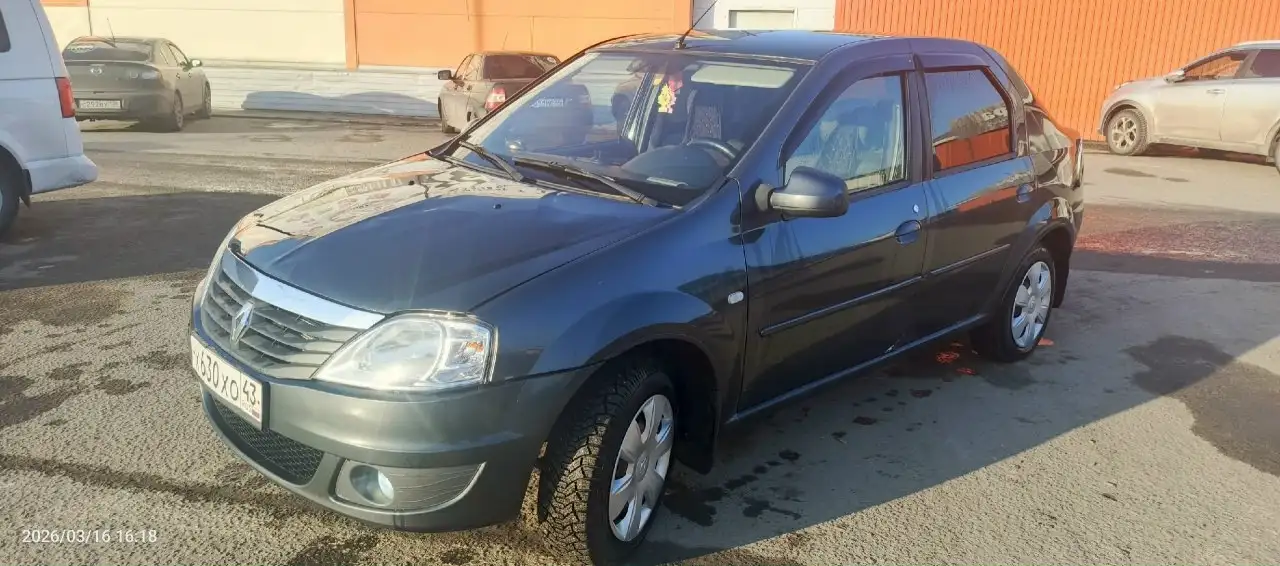 Продажа автомобиля Рено Логан 2010 года выпуска - Авто в Шарья