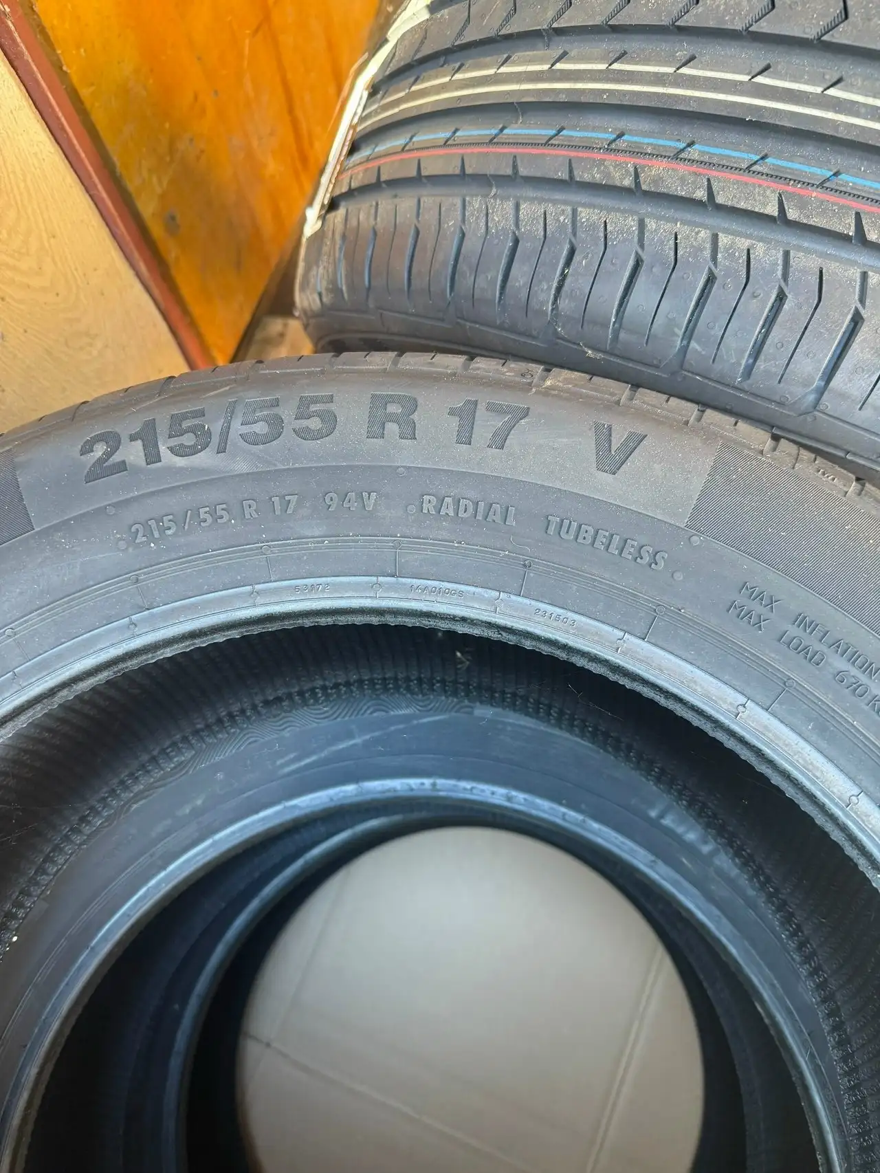 Продам комплект шин Gislaved Premium Control 215/55 R17 - Шины и диски (Авто) в Ярославль
