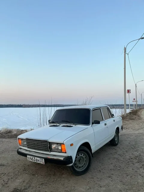 Продажа ВАЗ 2107 2004 года с новыми запчастями - Грузовые автомобили в Ярославль