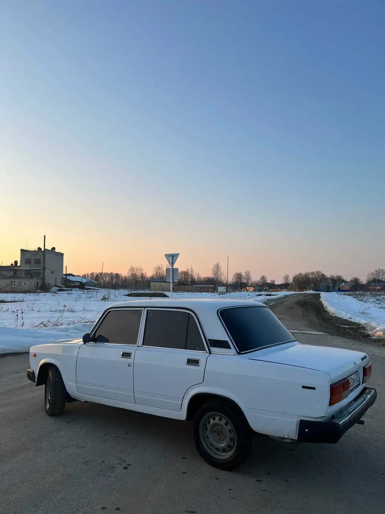 Продажа ВАЗ 2107 2004 года с новыми запчастями - Легковые автомобили (Авто) в Ярославль