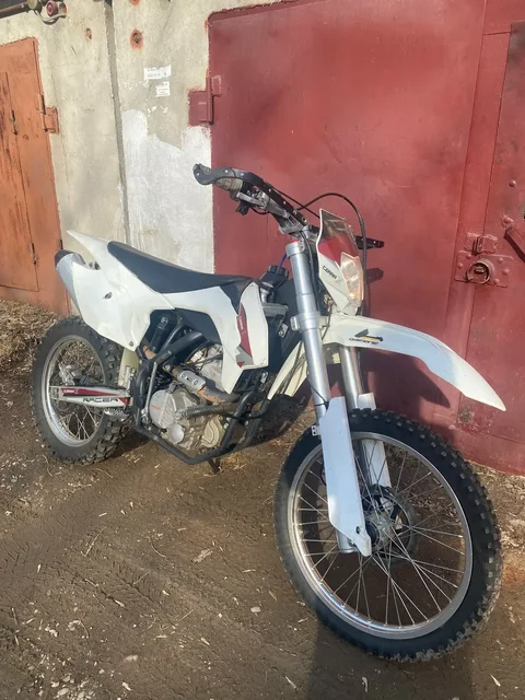 Мотоцикл с двигателем 300 кубиков, 130 км/ч, два комплекта колес - частное объявление в Иваново