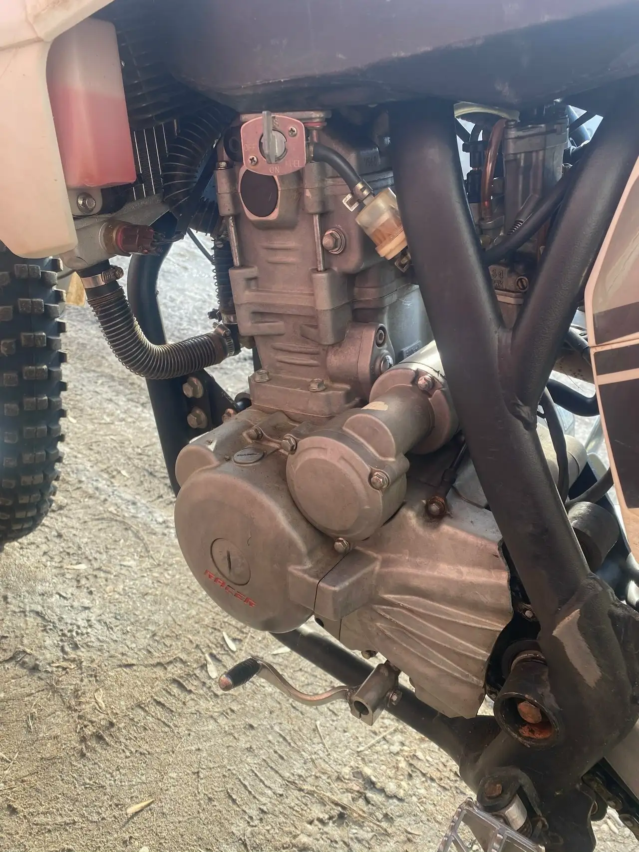 Мотоцикл с двигателем 300 кубиков, 130 км/ч, два комплекта колес - Мотоциклы (Авто) в Иваново