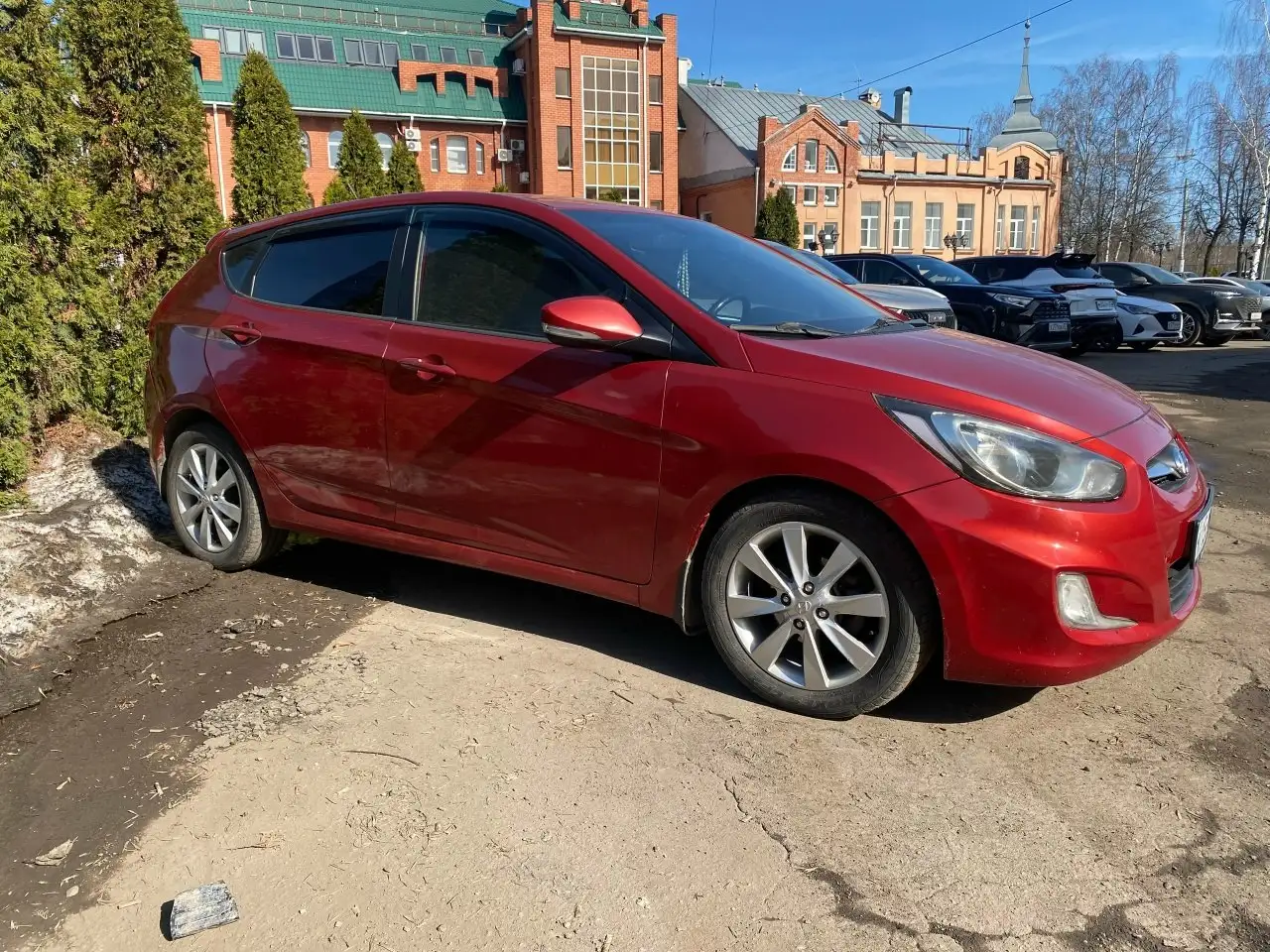 Продам автомобиль Hyundai Solaris хетчбэк 2011 года - Легковые автомобили (Авто) в Ярославль