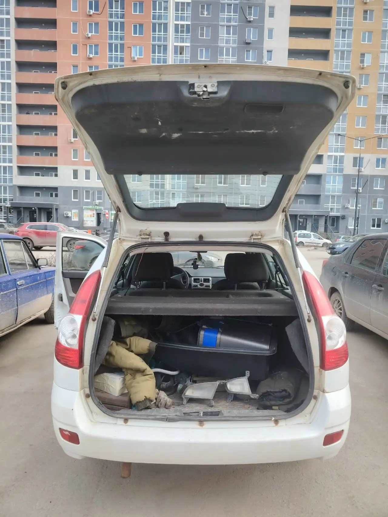 Продажа Лада Приора универсал 2009 года - Универсал (Авто) в Ярославль