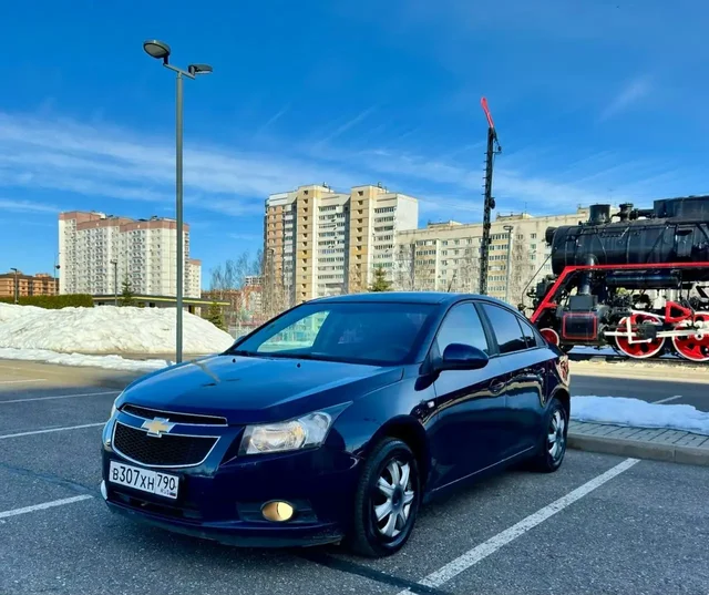 Продам Шевроле Круз 2010 года с автоматом - Мотоциклы в Ярославль