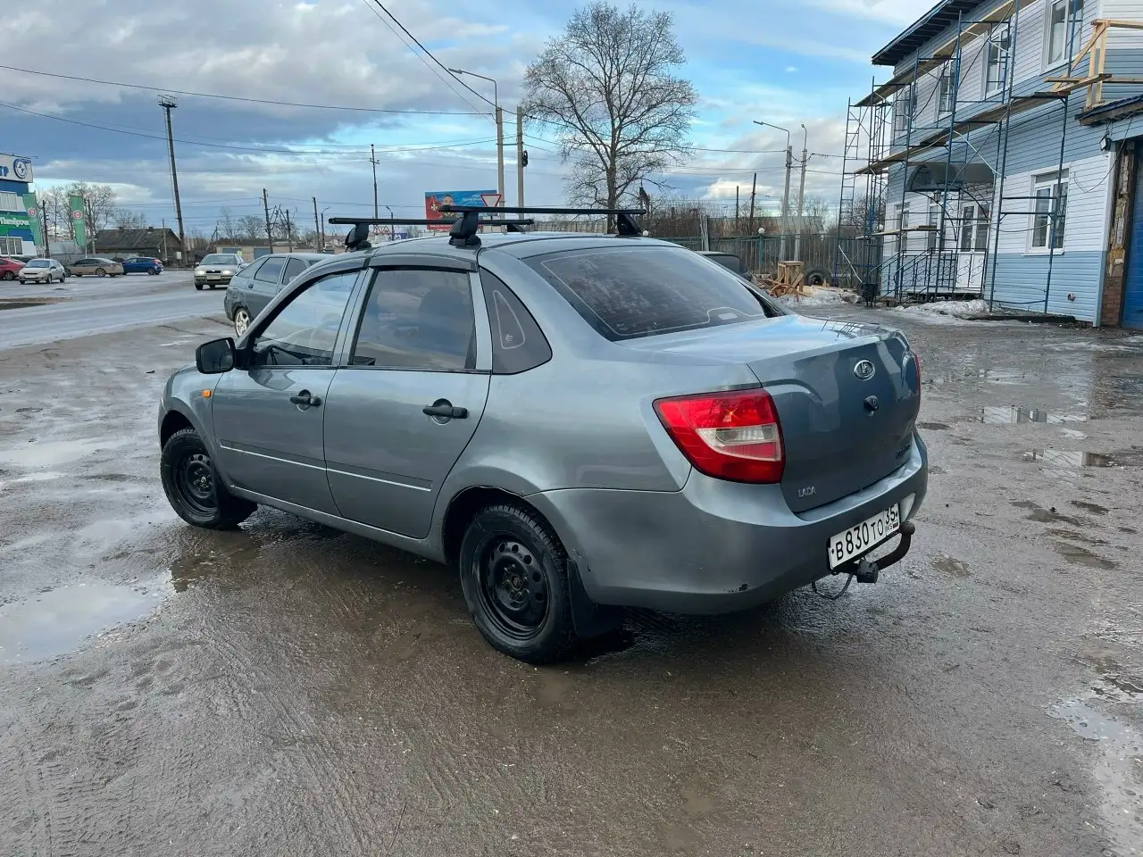 Продам автомобиль 2014 года с фаркопом и багажником - Легковые автомобили (Авто) в Харовск