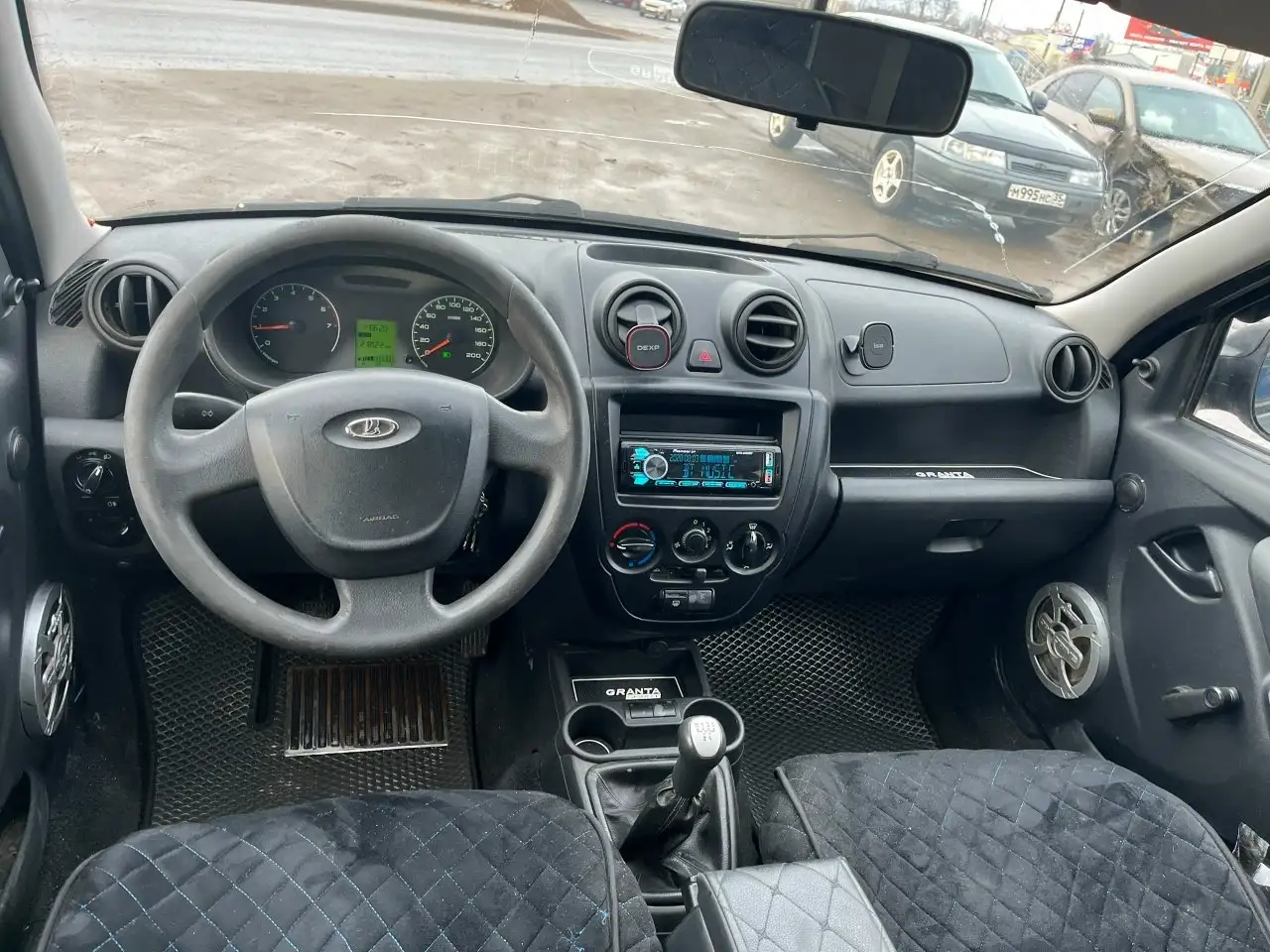 Продам автомобиль 2014 года с фаркопом и багажником - Легковые автомобили (Авто) в Харовск