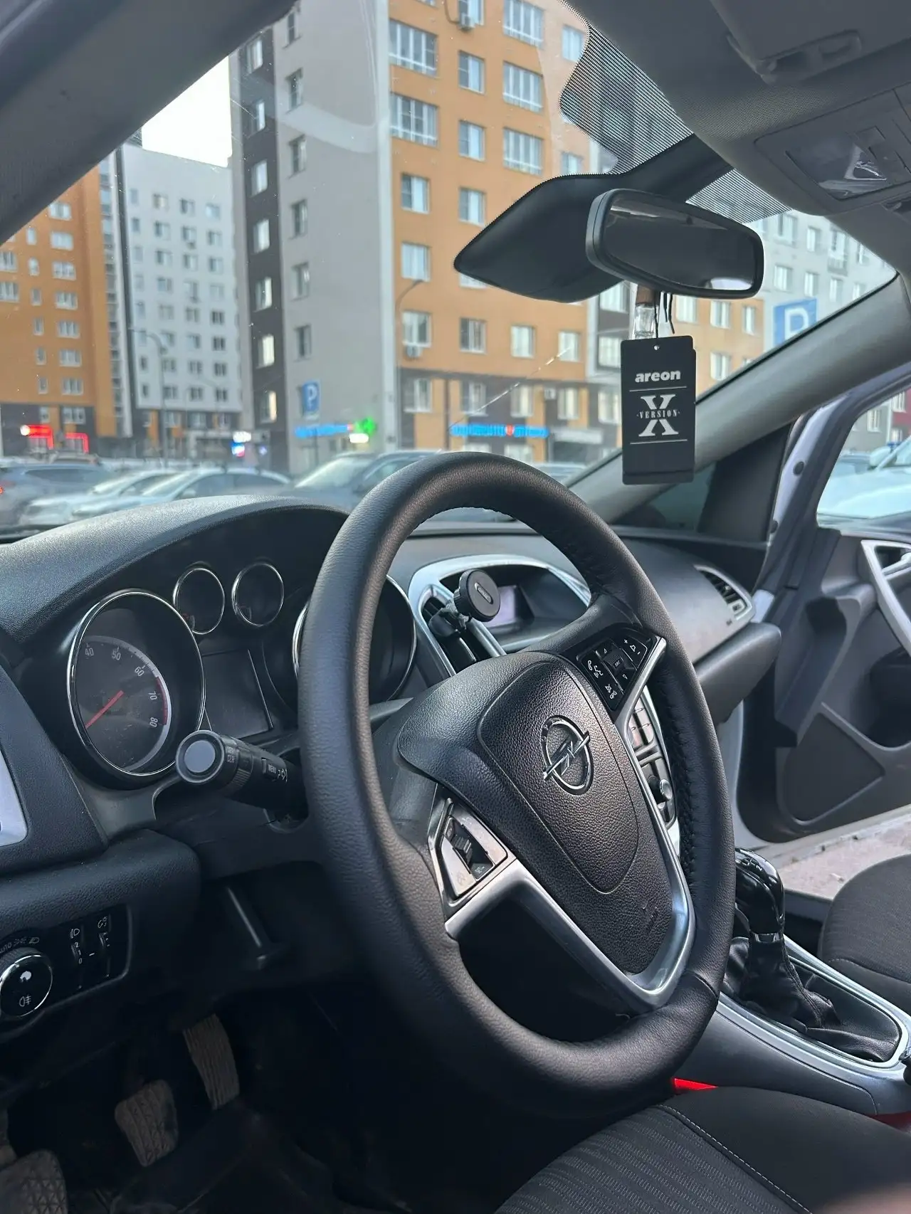 Продажа Opel Astra J 2012 года - Авто в Ярославль