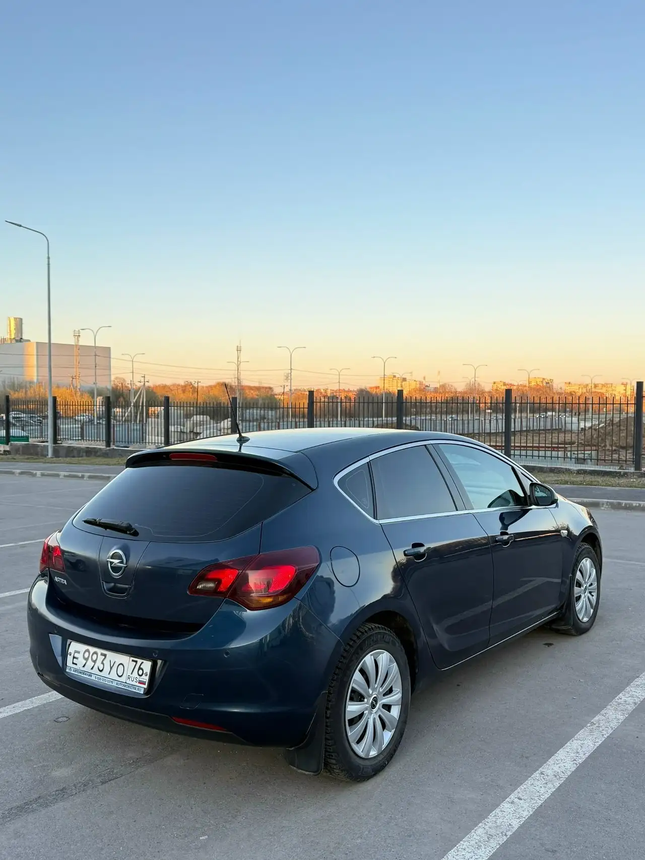 Продам Опель Астра 2010 года - Авто в Вологда