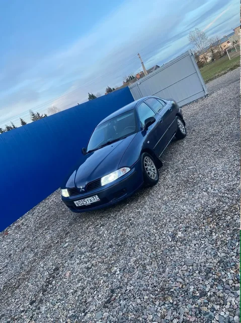Продажа Mitsubishi Carisma 1.6 2003 года - Прицепы в Иваново