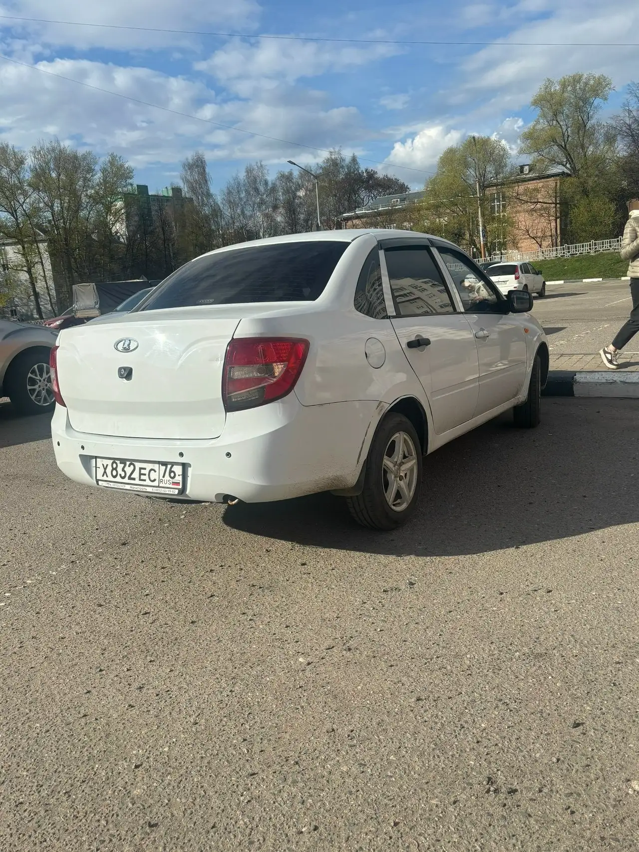 Автомобиль с 2 владельцами, чистые документы, хорошее состояние - Авто в Ярославль