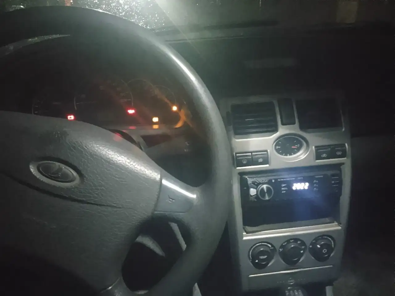 Продажа автомобиля 2010 года - Авто в Неизвестно