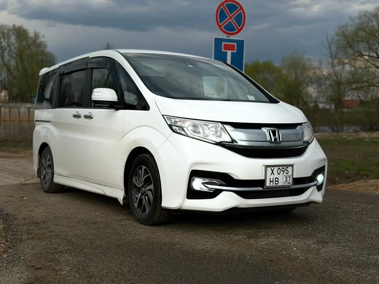 Honda Stepwgn 2015 - Легковой автомобиль (Авто) в Южа