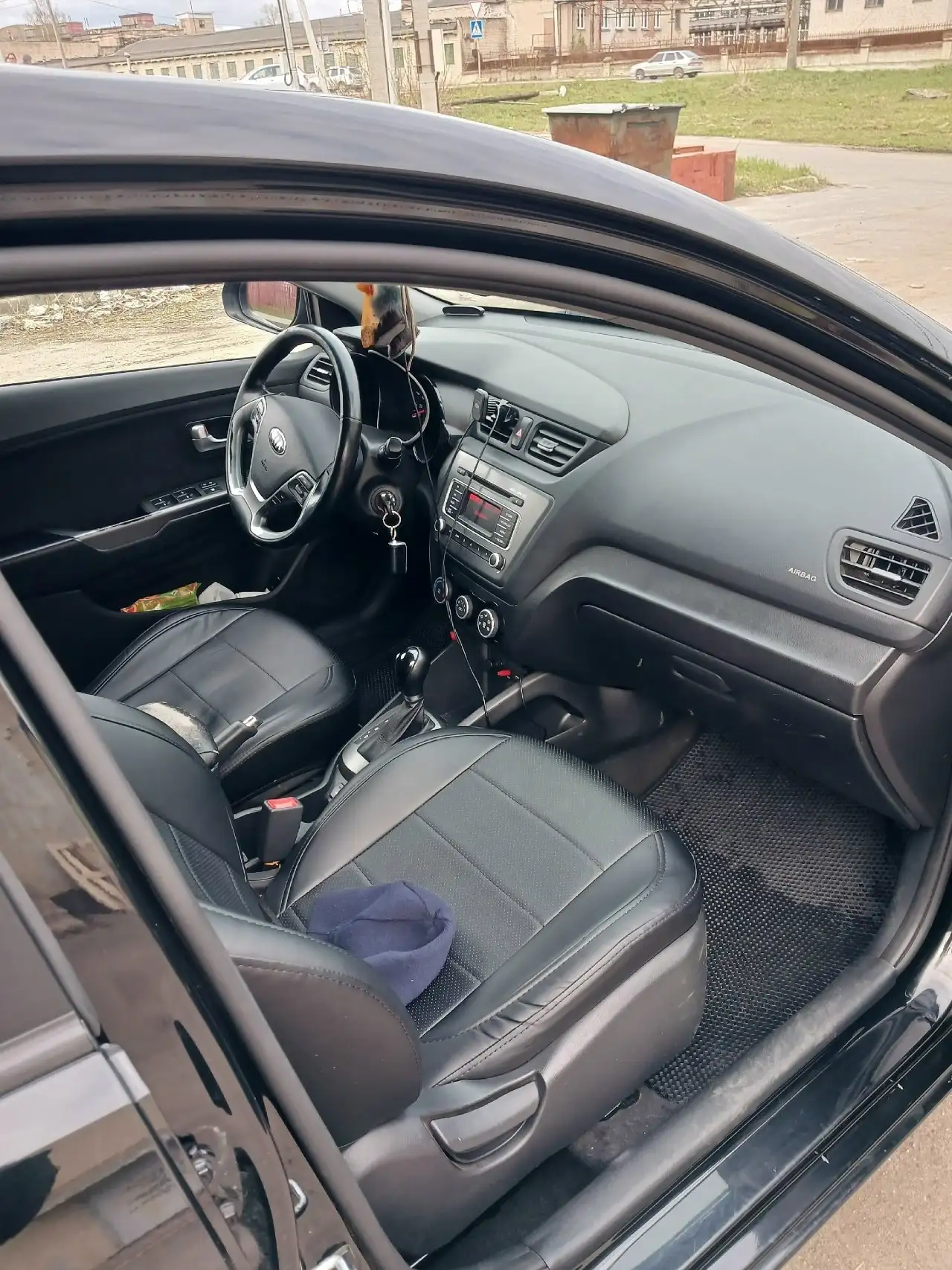 Продажа Kia Rio 2015 - Легковые автомобили (Авто) в Ярославль