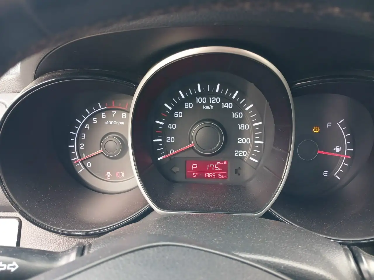 Продажа Kia Rio 2015 - Легковые автомобили (Авто) в Ярославль