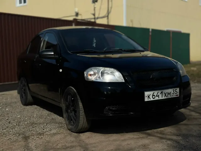 Chevrolet Aveo 2006 - Мотошлем в Рыбинск
