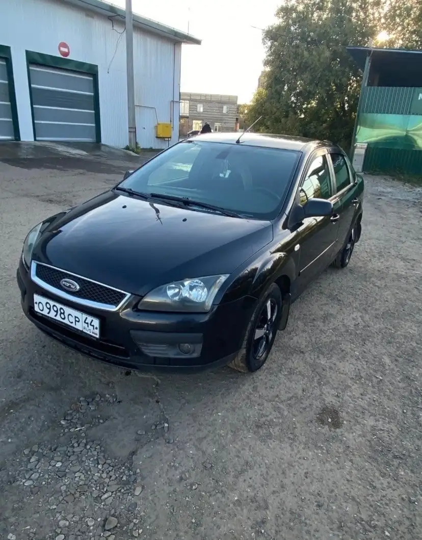 Ford Focus 2 с двумя комплектами колес - Легковые автомобили (Авто) в Ярославль