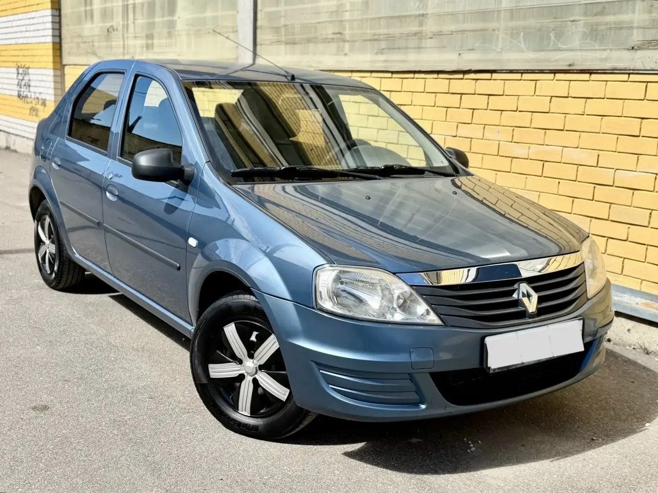 Renault Logan 1.6 2012 - Авто в Владимир