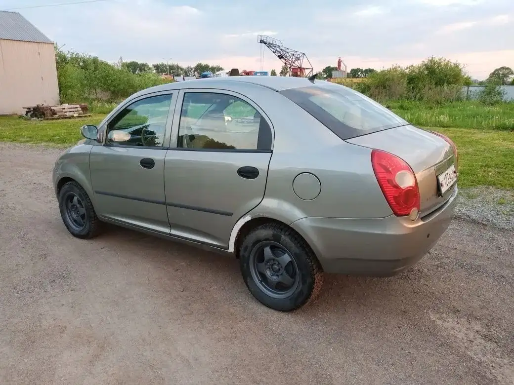 Продажа авто на ходу, не гнилая, небольшой торг - Авто в Ярославль