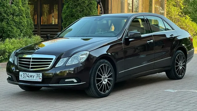Mercedes-Benz E300 Elegance 2009 года в идеальном состоянии - Авто в Ярославль