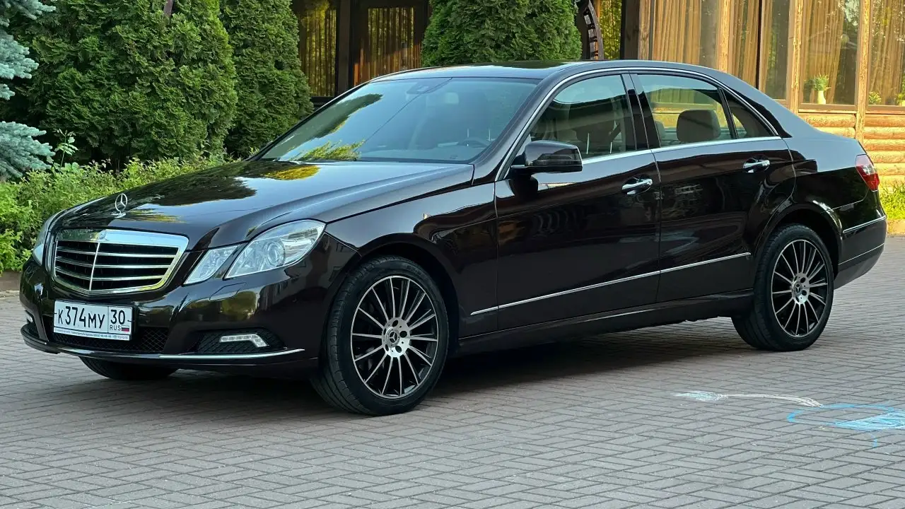 Mercedes-Benz E300 Elegance 2009 года в идеальном состоянии - Легковые автомобили (Авто) в Ярославль
